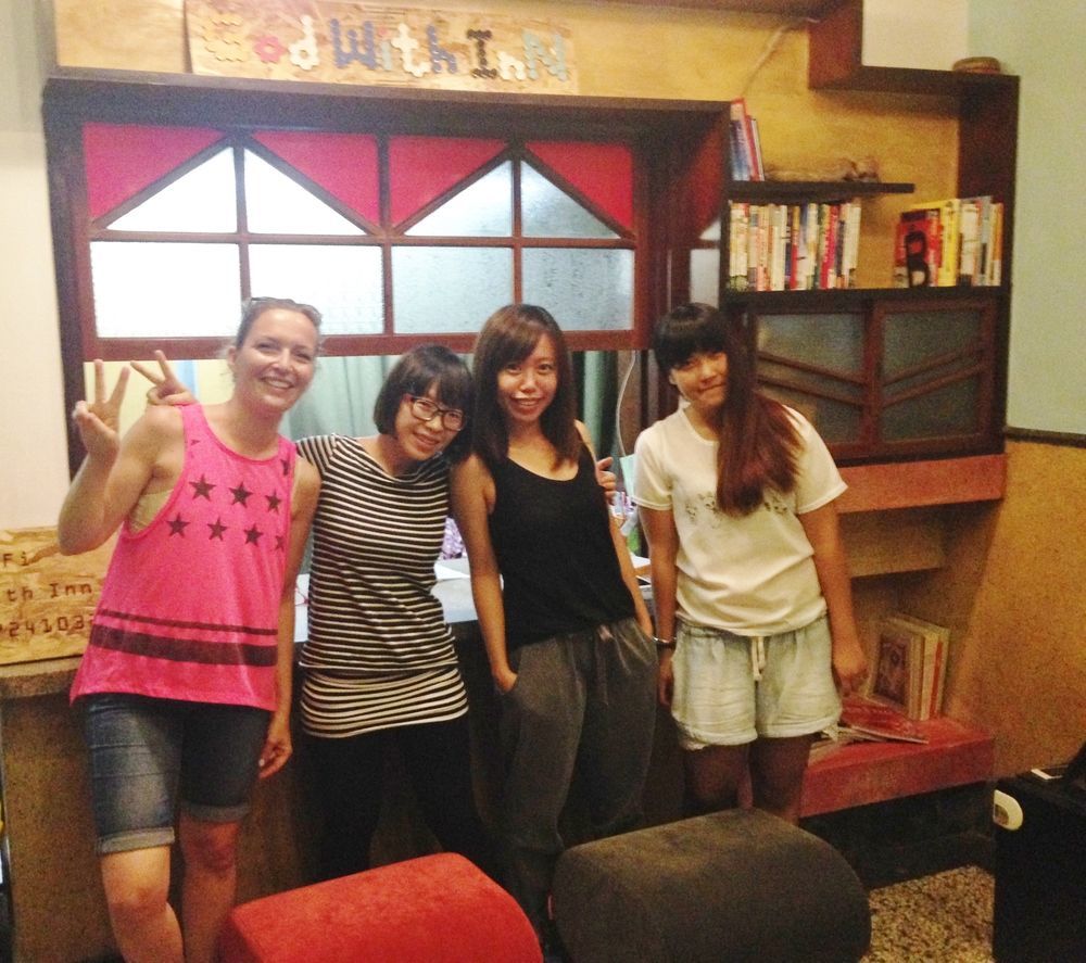 With Inn Hostel Kaohsiung Exterior photo
